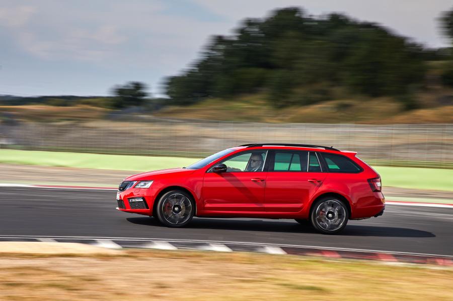  Skoda Octavia RS 245 Combi 2017 года  (WW) (фото 36 из 38)